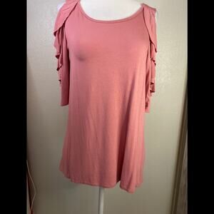 NWT Only nine mauve cold shoulder top